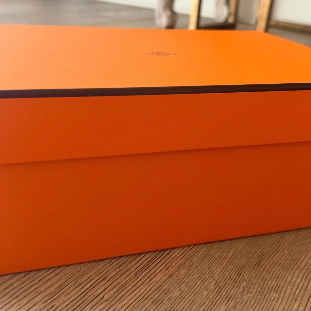 Hermes Orange Storage Box with tissue and ribbon size 11.2 x 6.5 x 3.8 in